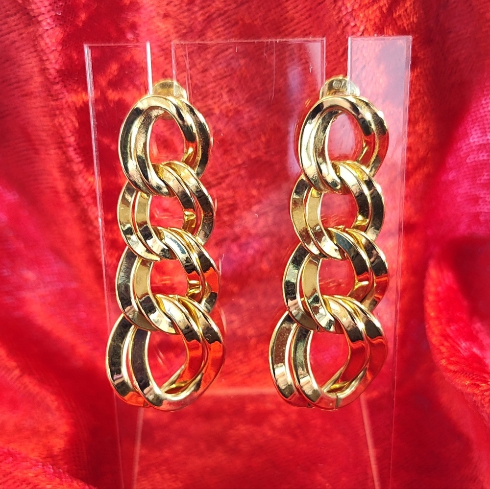 Monet Gold Tone Chain Link Pierced Earrings Excellent Condition!